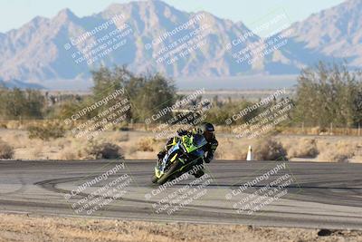 media/Dec-07-2025-CVMA (Sun) [[3e7d2de5dc]]/Race 18-Formula Twins-Formula 40 UL/